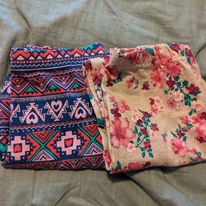 2 for $5 girls leggings size medium 7/8